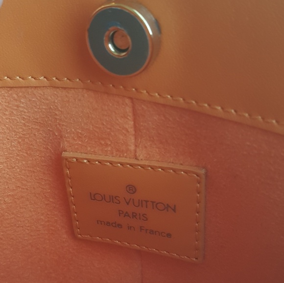 🌸SOLD🌸Louis Vuitton Epi Demi Lune Pochette - Picture 5 of 8